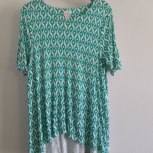 Chico's Geometric Teal White Scoop Neck Hi-Low Hem Stretchy Top Size 2 - Picture 3 of 7